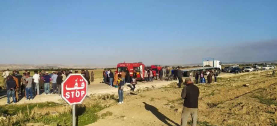 حادث اصطدام شاحنة  ثقيلة بحافلة لنقل التلاميذ 